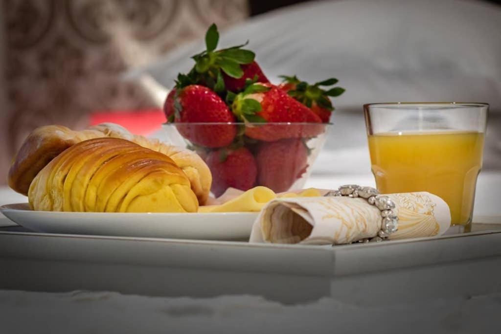 Inloveapartments - City Center With Charm Lisbona Esterno foto