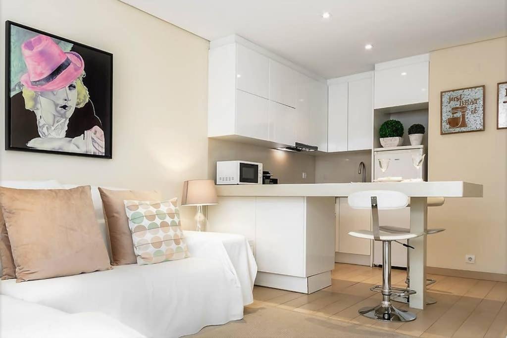 Inloveapartments - City Center With Charm Lisbona Esterno foto